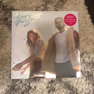 Brand New Angus & Julia Stone “Snow” vinyl!!